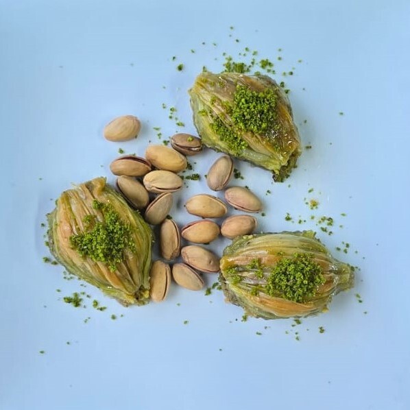 Fıstıklı Midye Baklava (1 kg.)