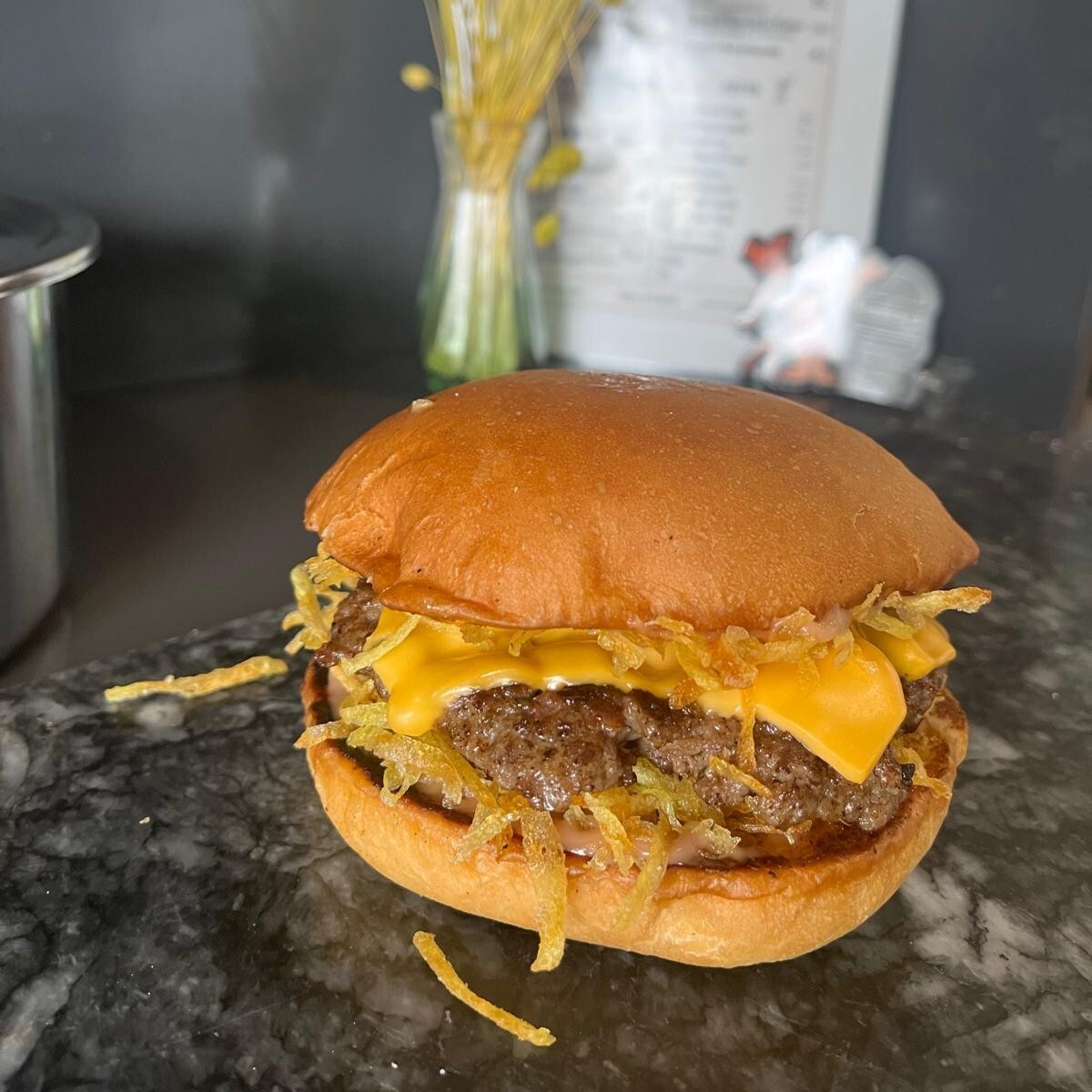 Wilma Cheddar Burger