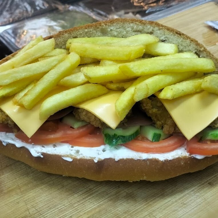 Fluffy Chicken Sandviç